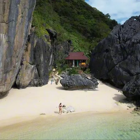 Just Inn2 Beachfront El Nido Exterior photo