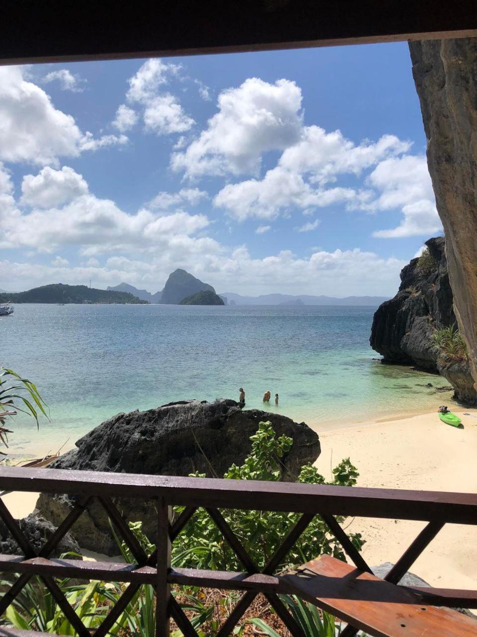 Just Inn2 Beachfront Apartment El Nido