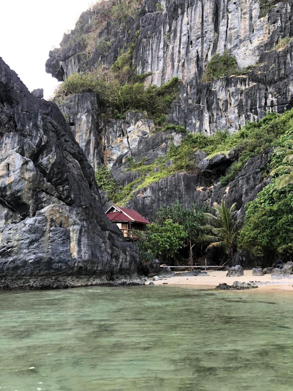 Just Inn2 Beachfront * El Nido